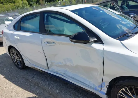 2023 Kia Forte Gt-Line from USA, damaged, VIN 3KPF54AD8PE648658